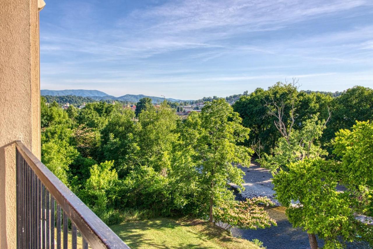 Fantastic Location! River And Mountain Views 2Br/2Ba Sleeps 6 Pigeon Forge Exterior foto